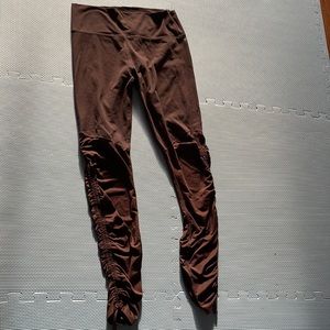 Fabletics brown leggings with ruched legs - L